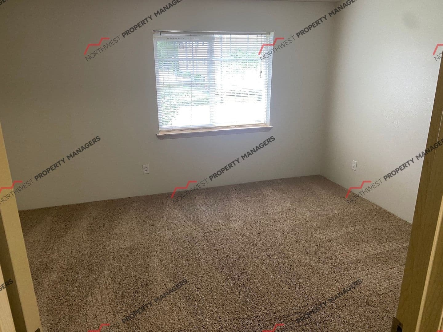 Battle Ground Apartment: 218 SW 15th Ave