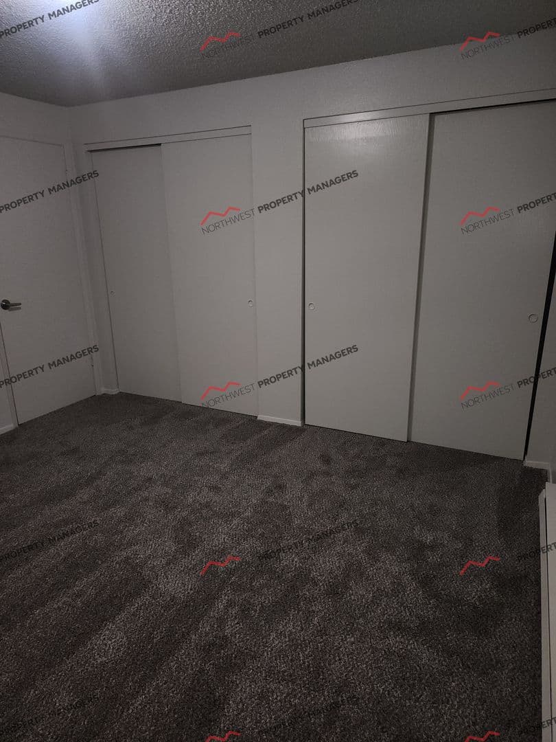 Lacey Apartment: 1615 Judd St. SE