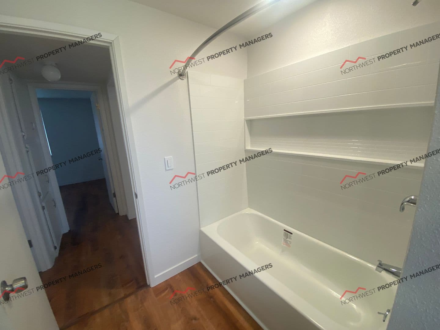 Lacey Apartment: 1512 Judd St. NE