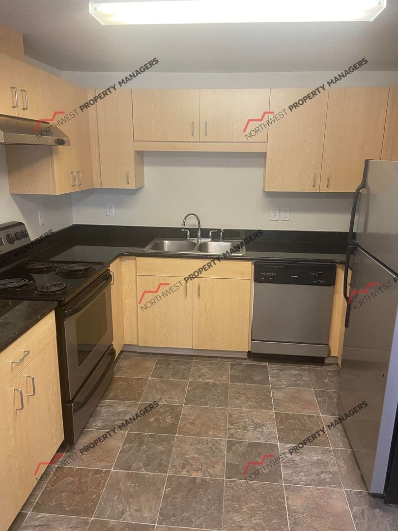 Battle Ground Apartment: 218 SW 15th Ave