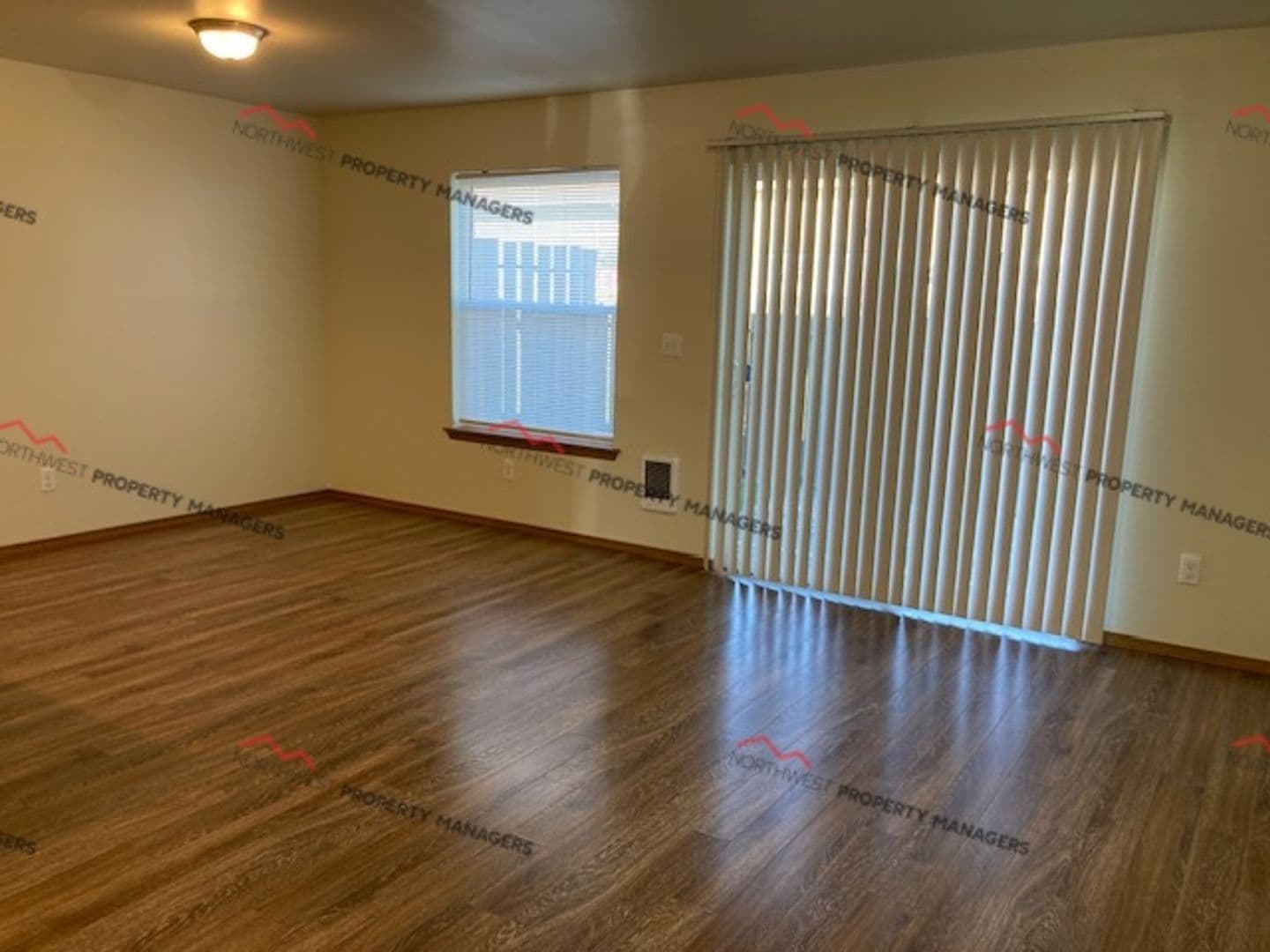 Chehalis Apartment: 2277 SW Salsbury Ave