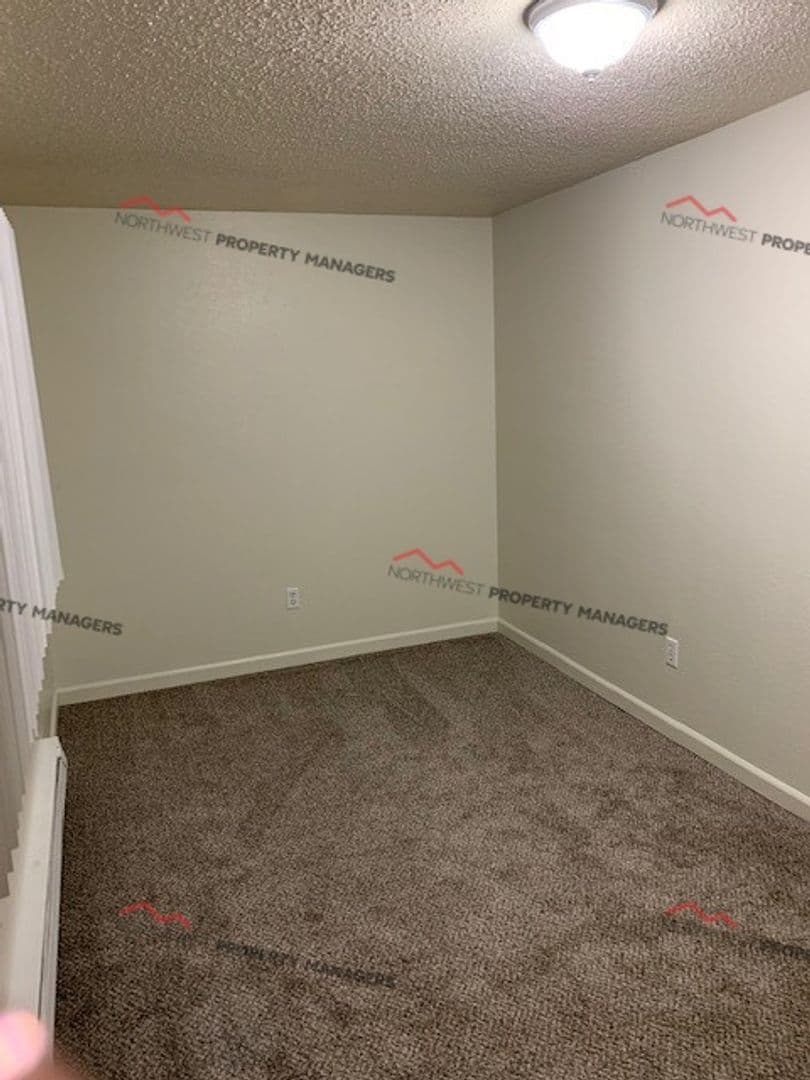 Lacey Apartment: 2700-2744 Ruddell Road SE