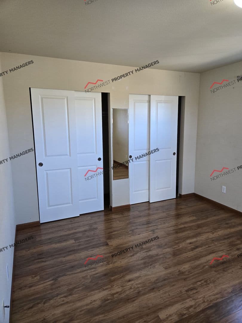 Centralia House: 1820 Westside Ct
