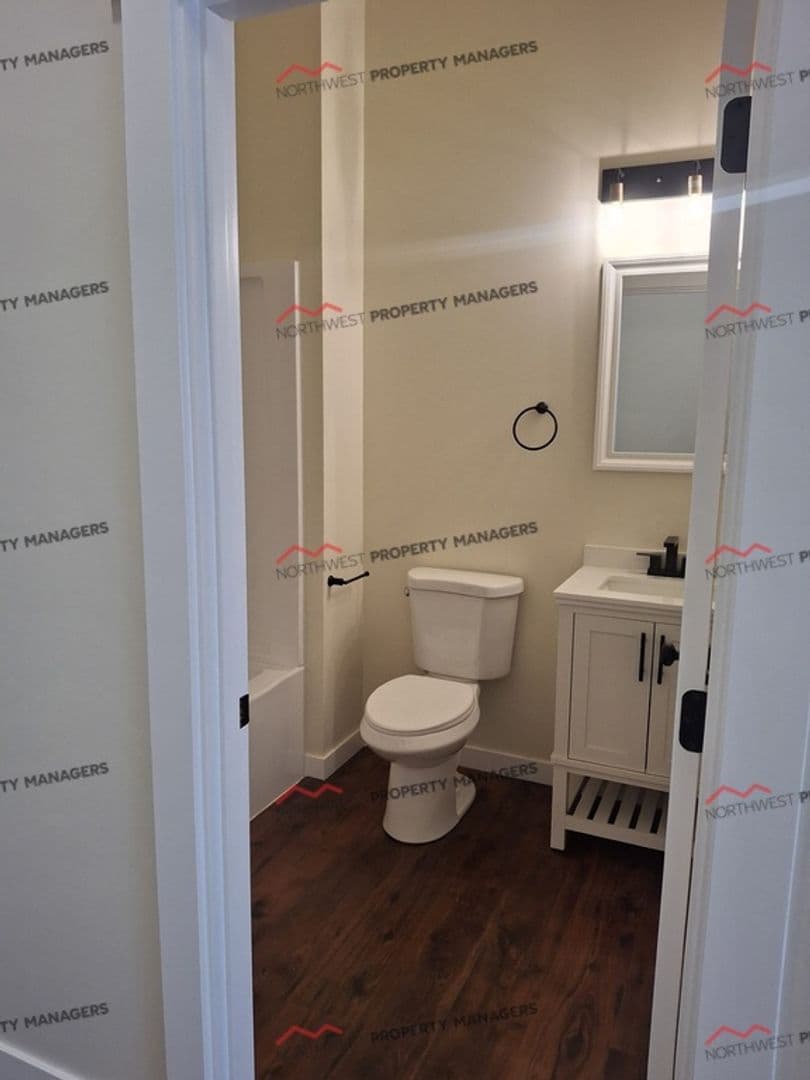 Chehalis Apartment: 101 SW 2nd St - 283 S Market Blvd