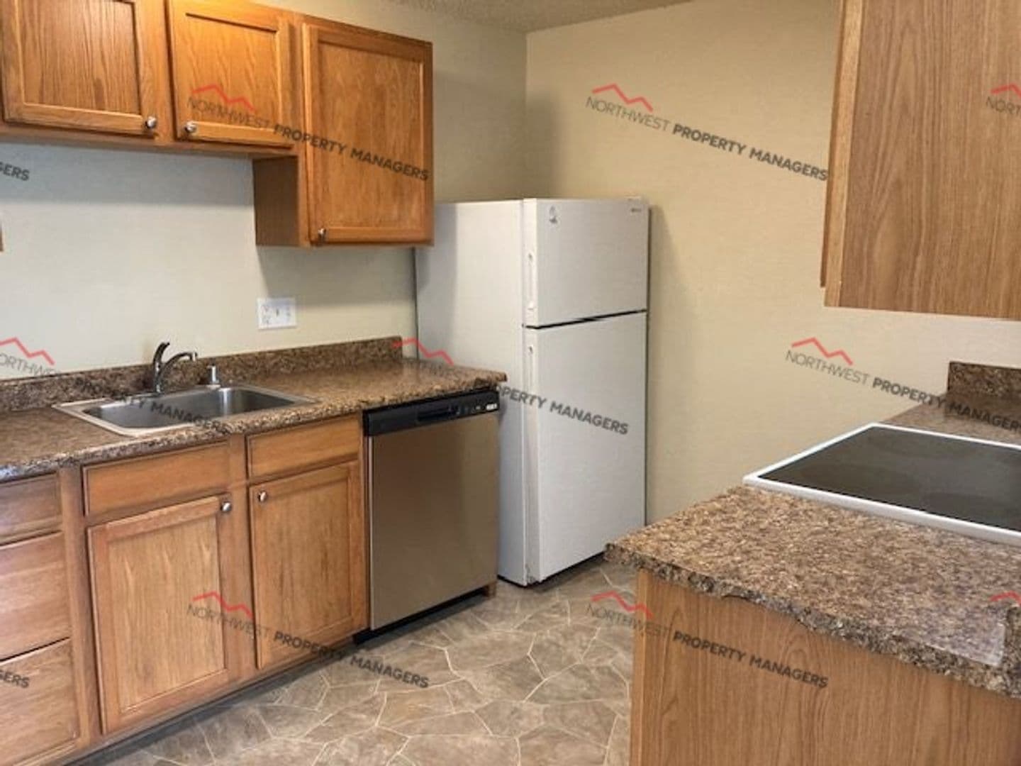 Centralia Apartment: 1100 S Pearl St 1-36