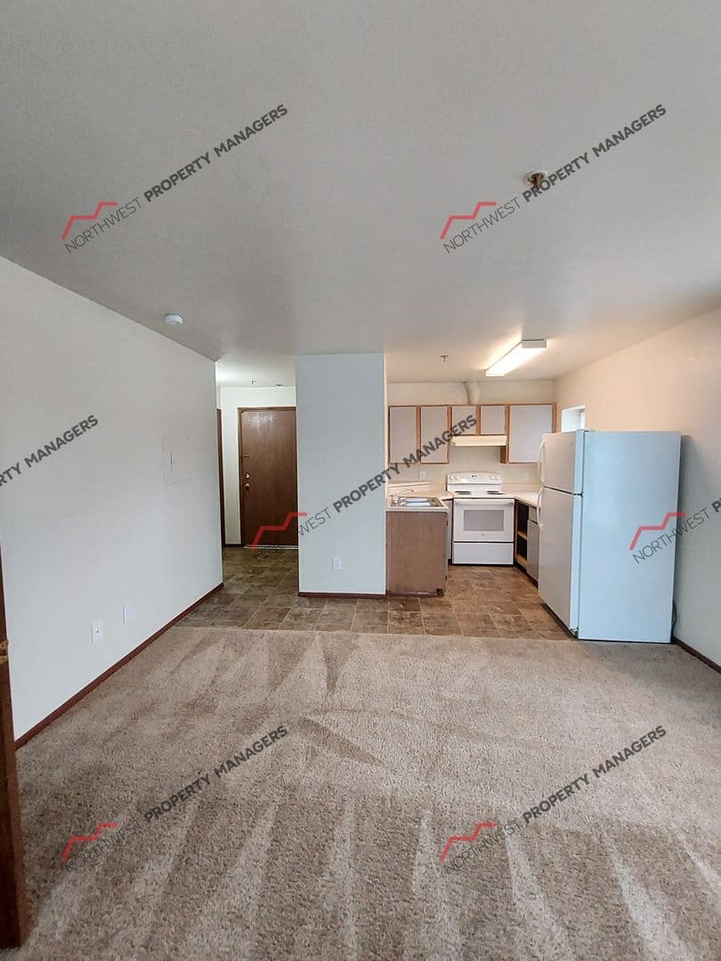 Tacoma Apartment: 1121 S."I"  St. #100-409