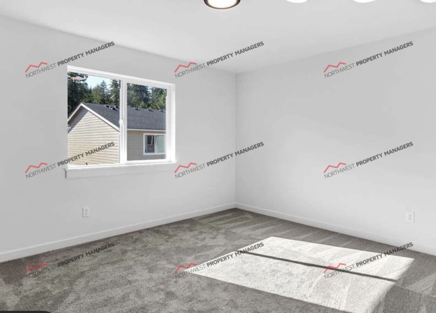 Winlock Apartment: 805-807 SW Front St