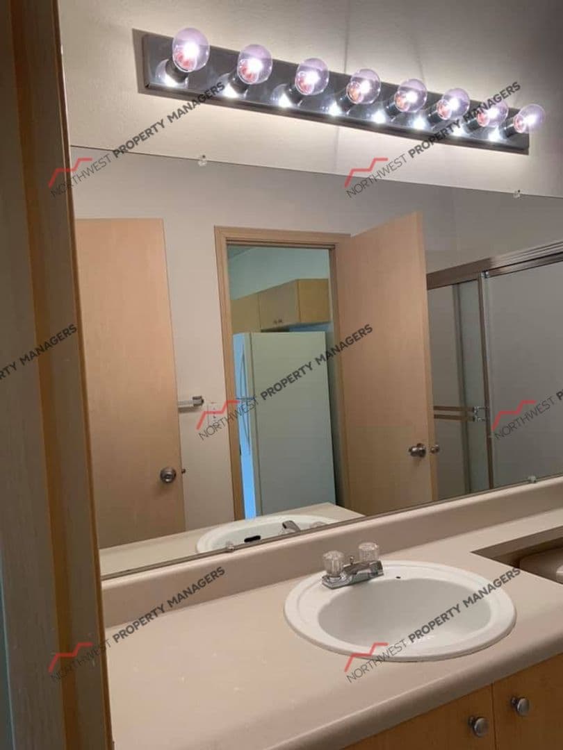 Tacoma Apartment: 2825 S Delin St.