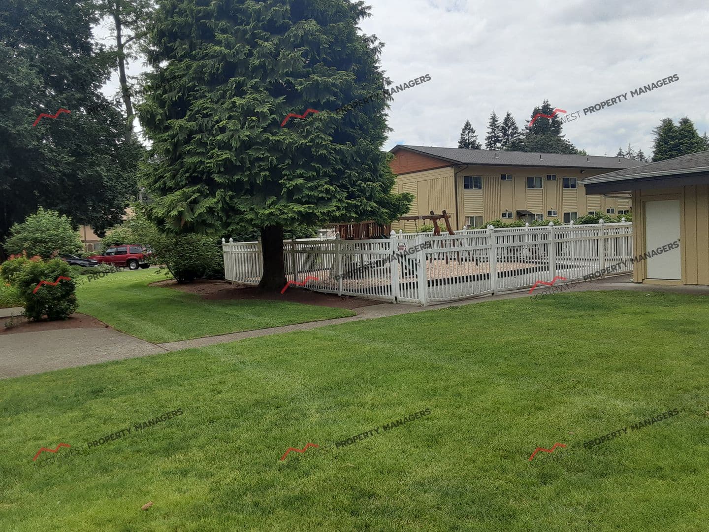 Lacey Apartment: 1615 Judd St. SE