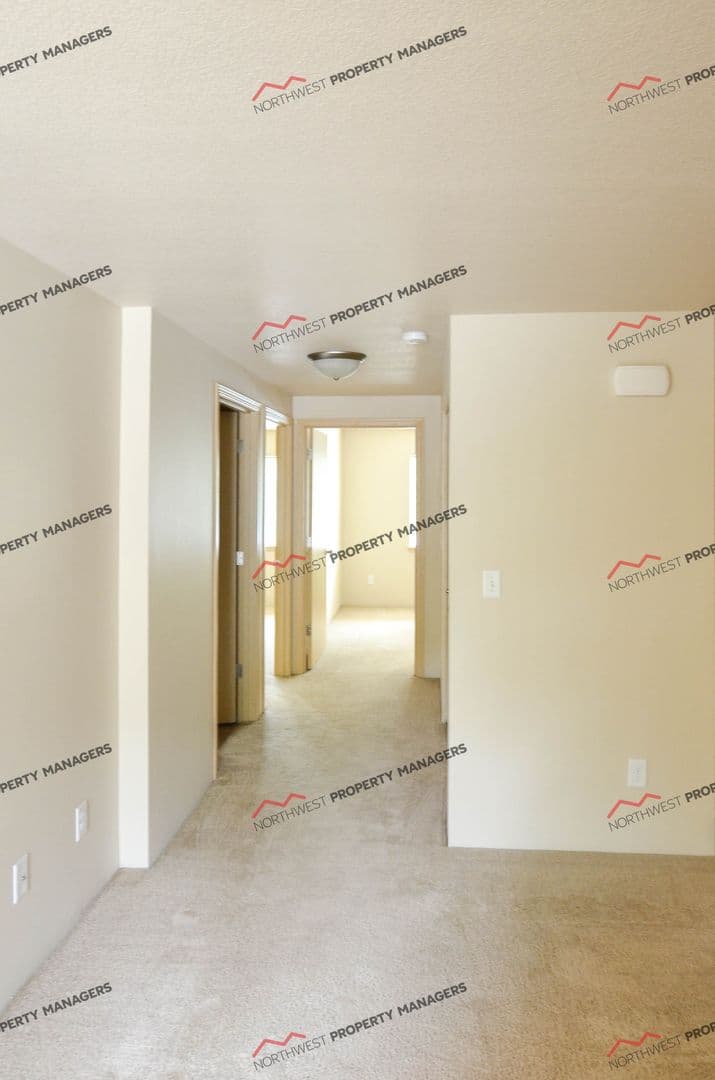 Battle Ground Apartment: 218 SW 15th Ave