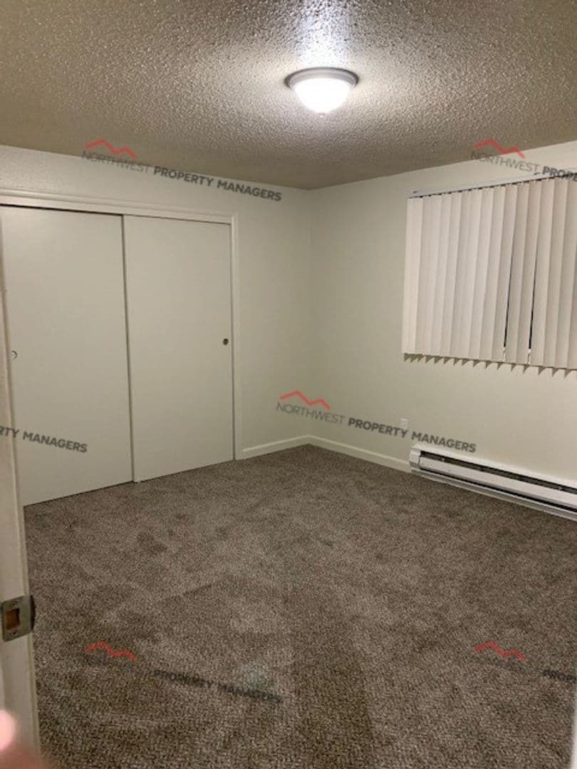 Lacey Apartment: 2700-2744 Ruddell Road SE