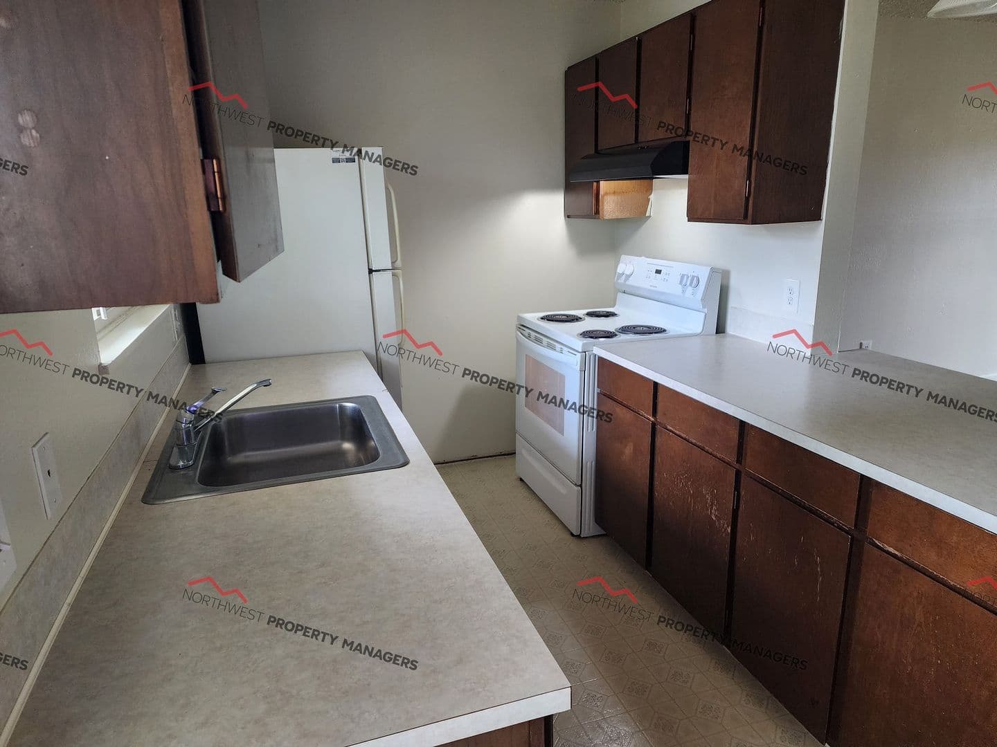 Montesano Apartment: 610 Pioneer Ave E. 1-24