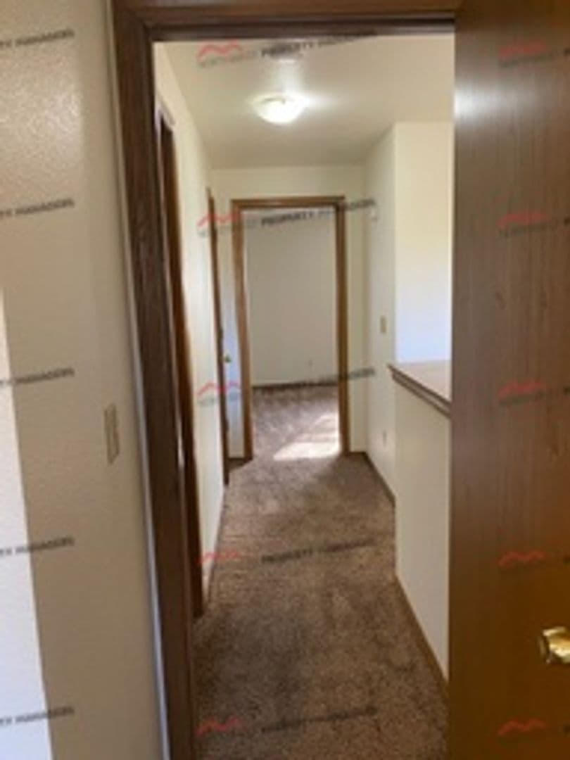 Tumwater Apartment: 6520-6522 7th Ave SW