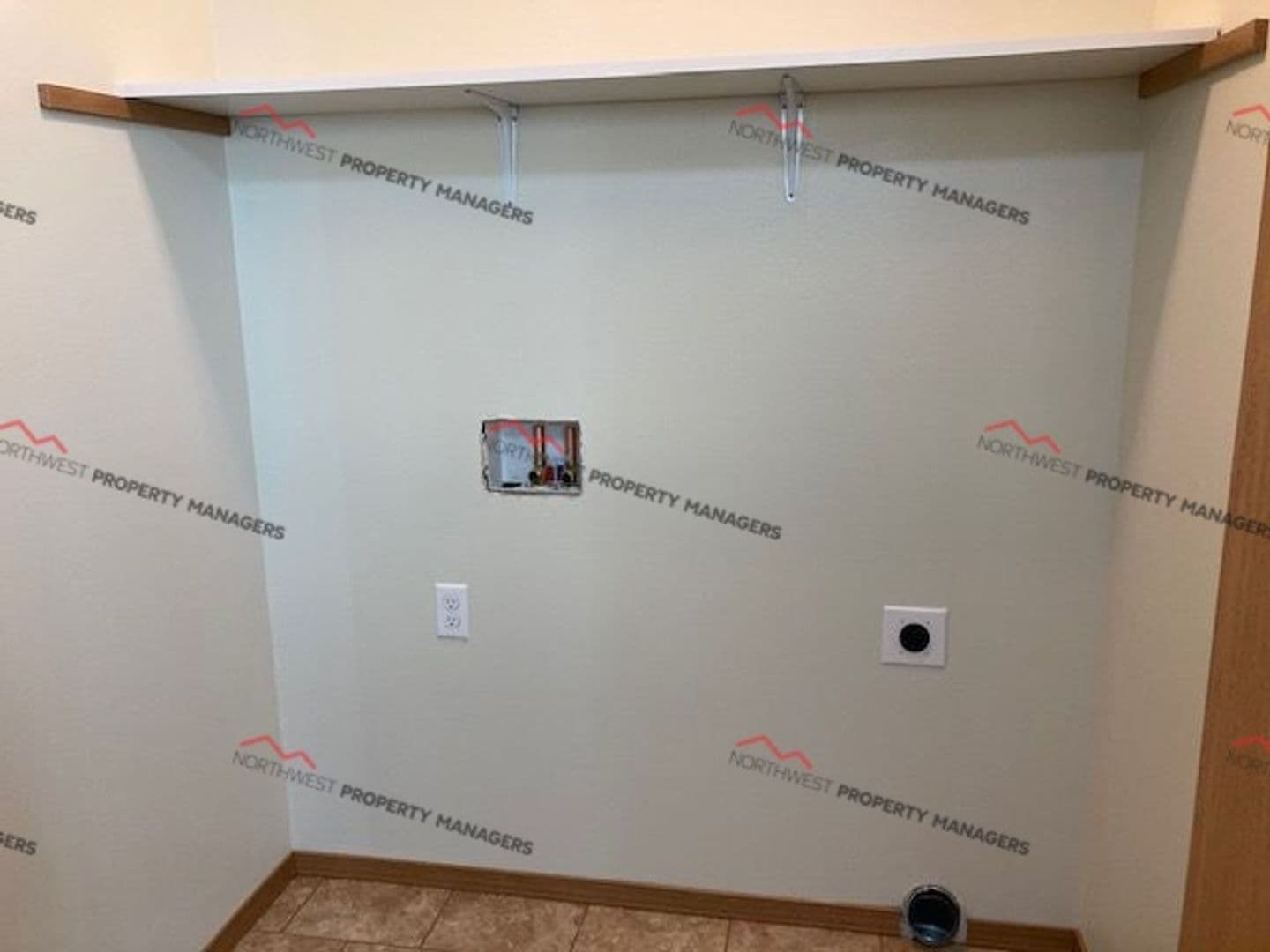 Chehalis Apartment: 2277 SW Salsbury Ave