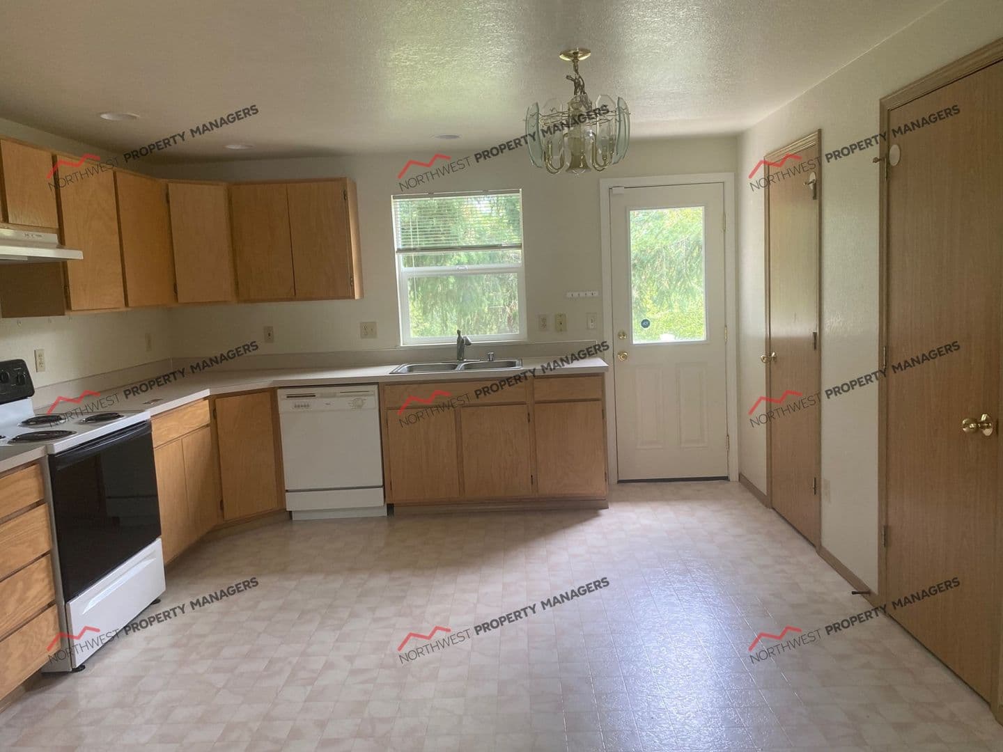 Tumwater Apartment: 604 Grant Lane Southwest A & B
