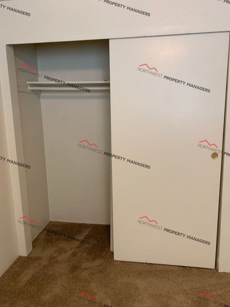 Lakewood Apartment: 4702 108th Street SW-A