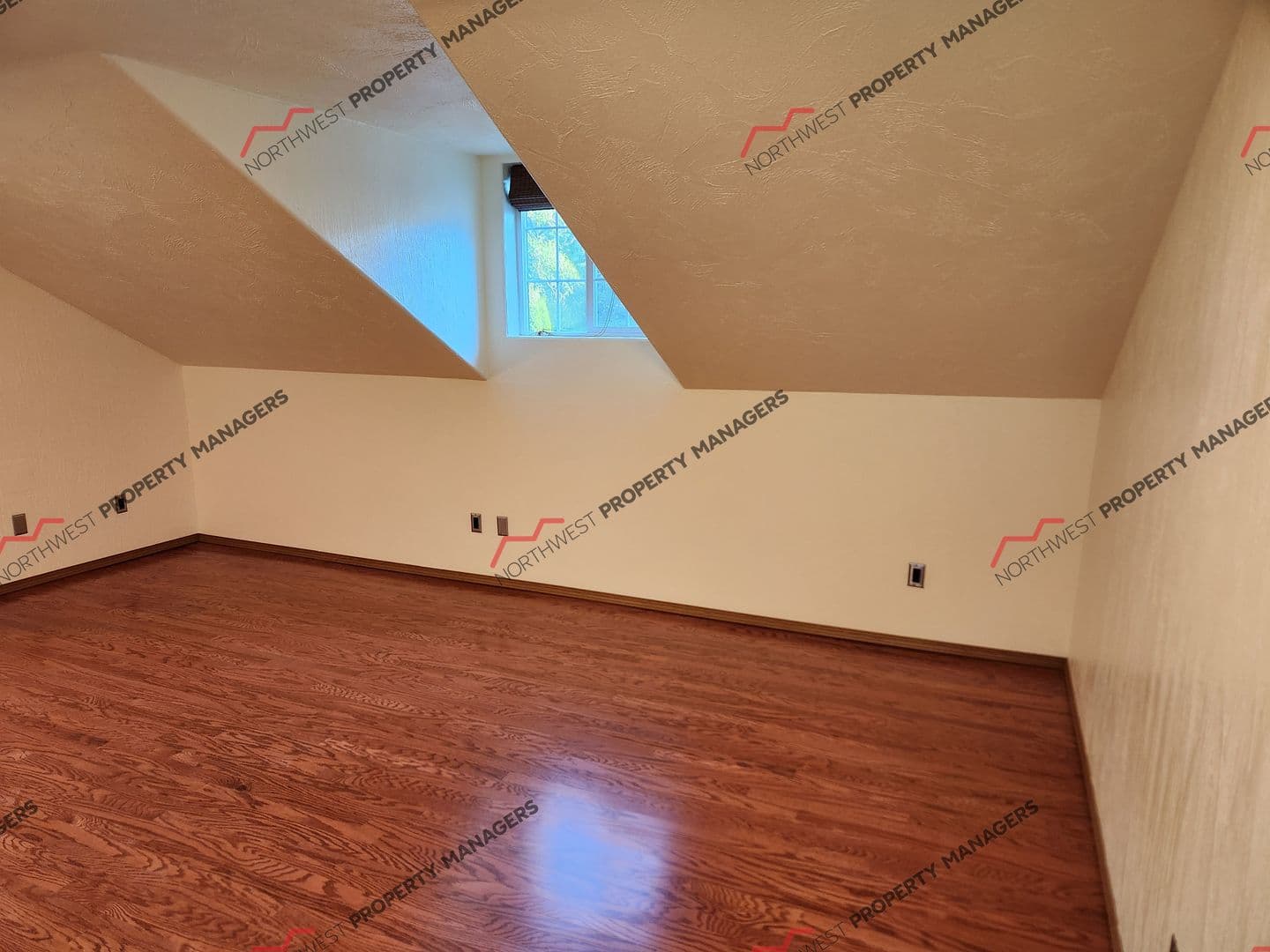 Winlock Apartment: 217 State Route 505 A&B
