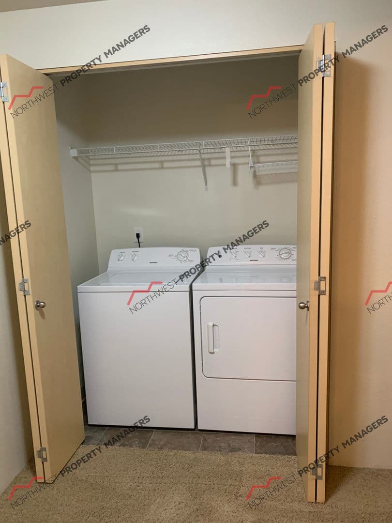 Battle Ground Apartment: 218 SW 15th Ave