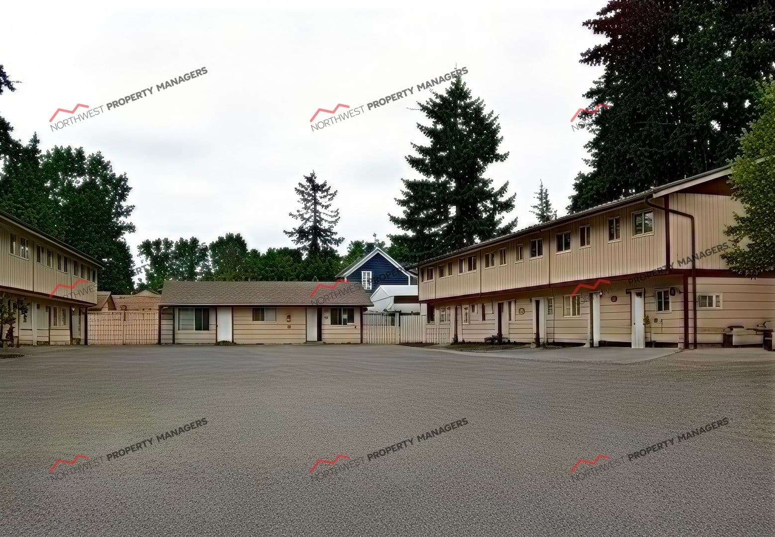Centralia Apartment: 1505 Lewis St. 1-16 (Shamrock Apts)