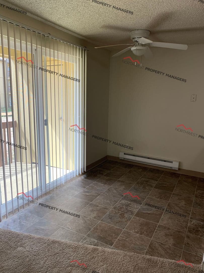 Lakewood Apartment: 4702 108th Street SW-A