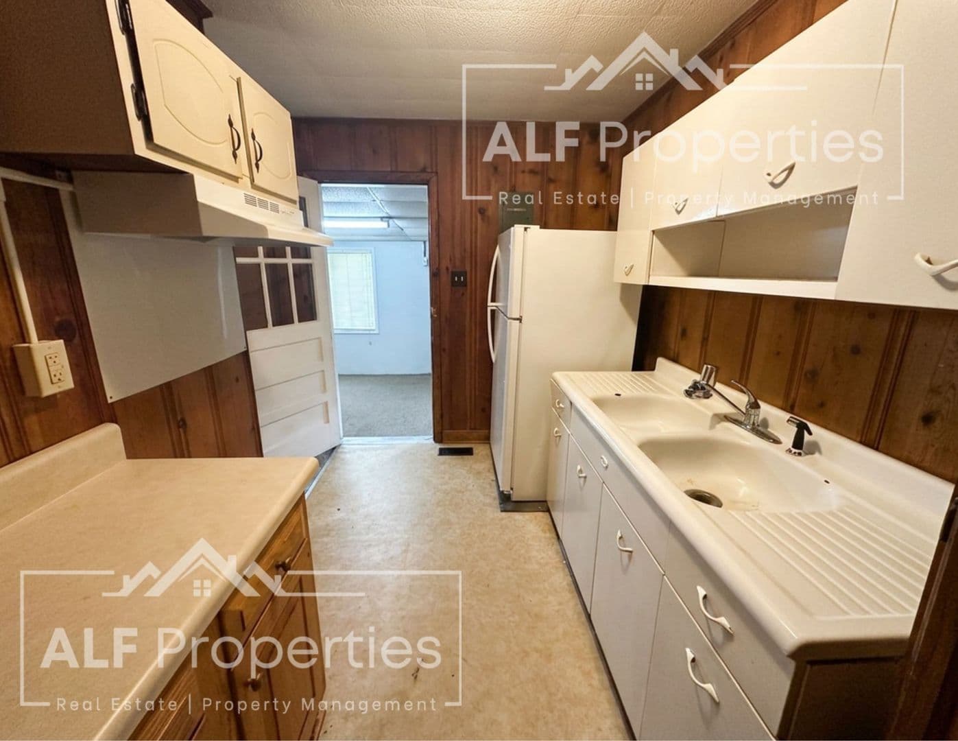 Henderson House: 2435 Westover Drive