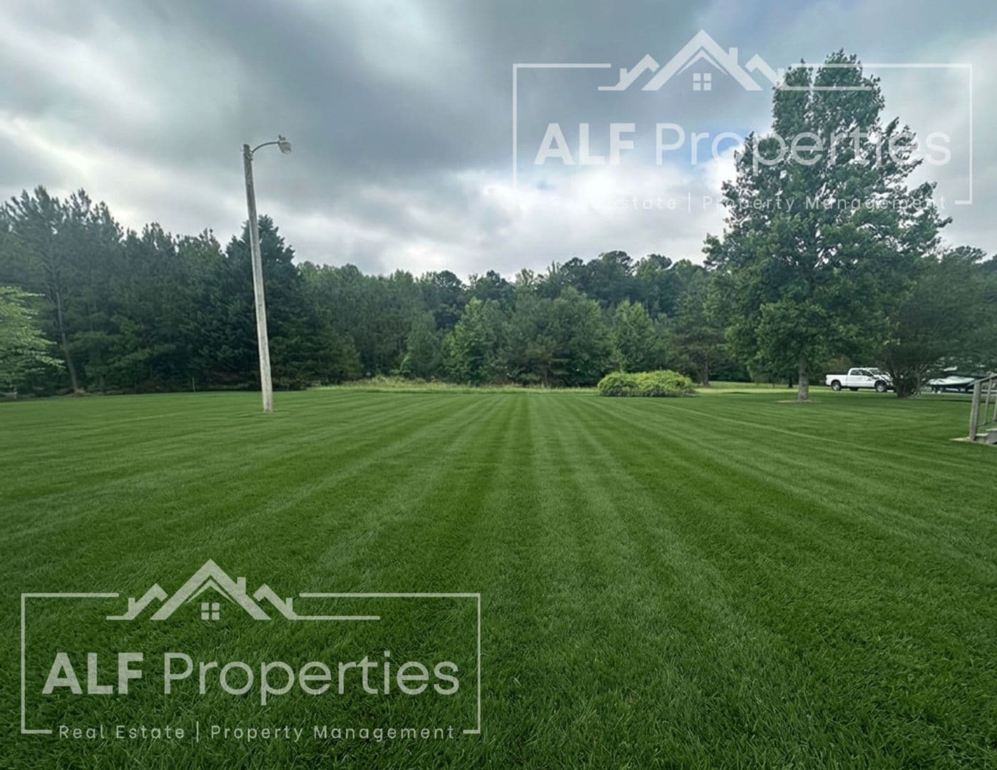 Henderson Apartment: 157 Autumn Lane