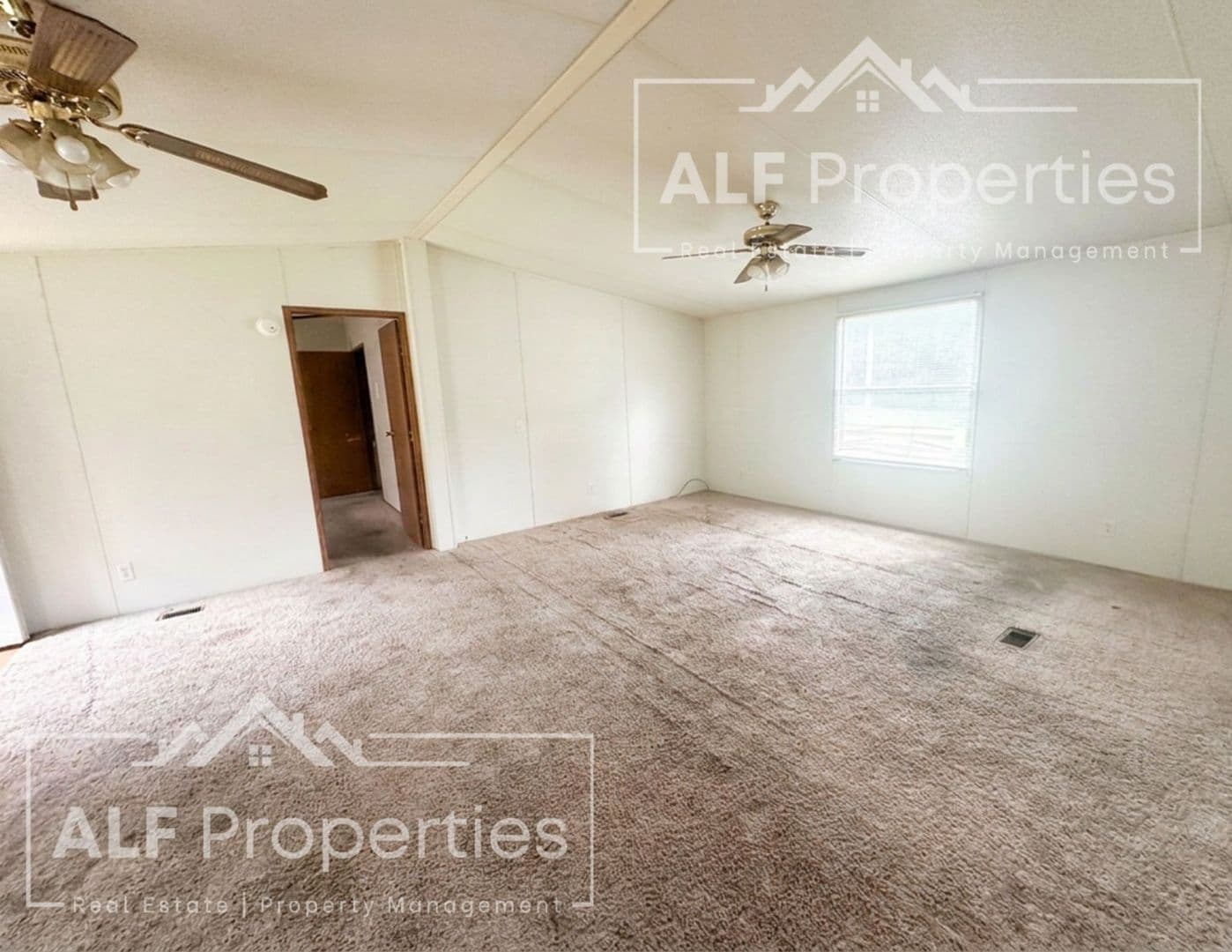 Henderson Apartment: 157 Autumn Lane