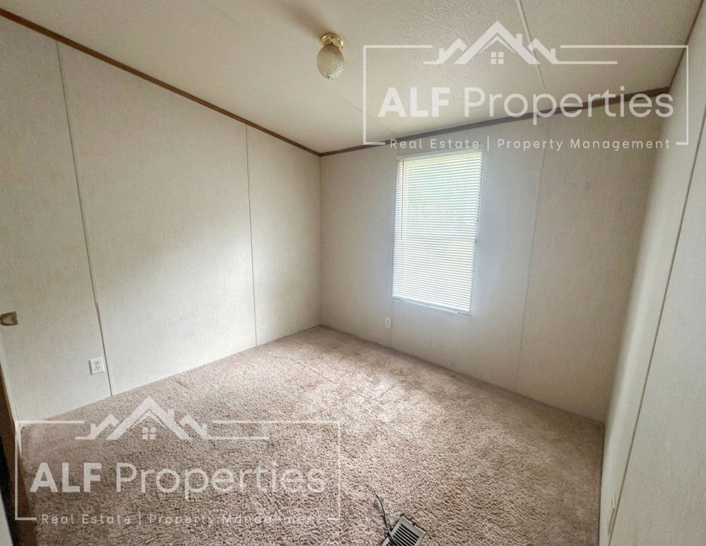 Henderson Apartment: 157 Autumn Lane