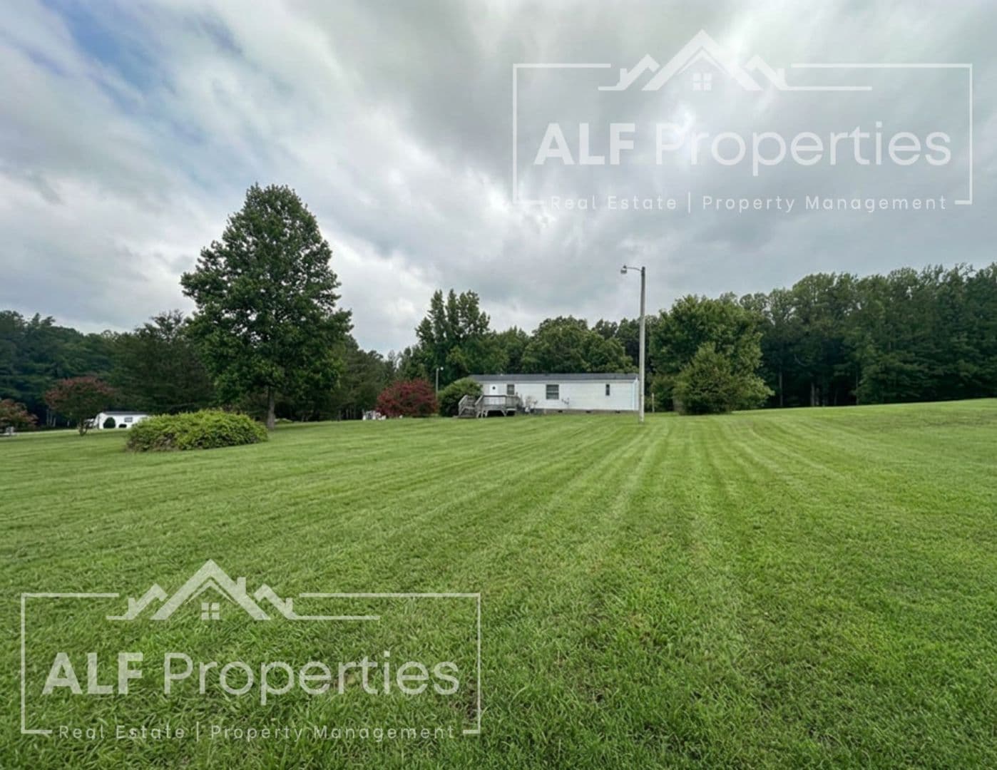 Henderson Apartment: 157 Autumn Lane
