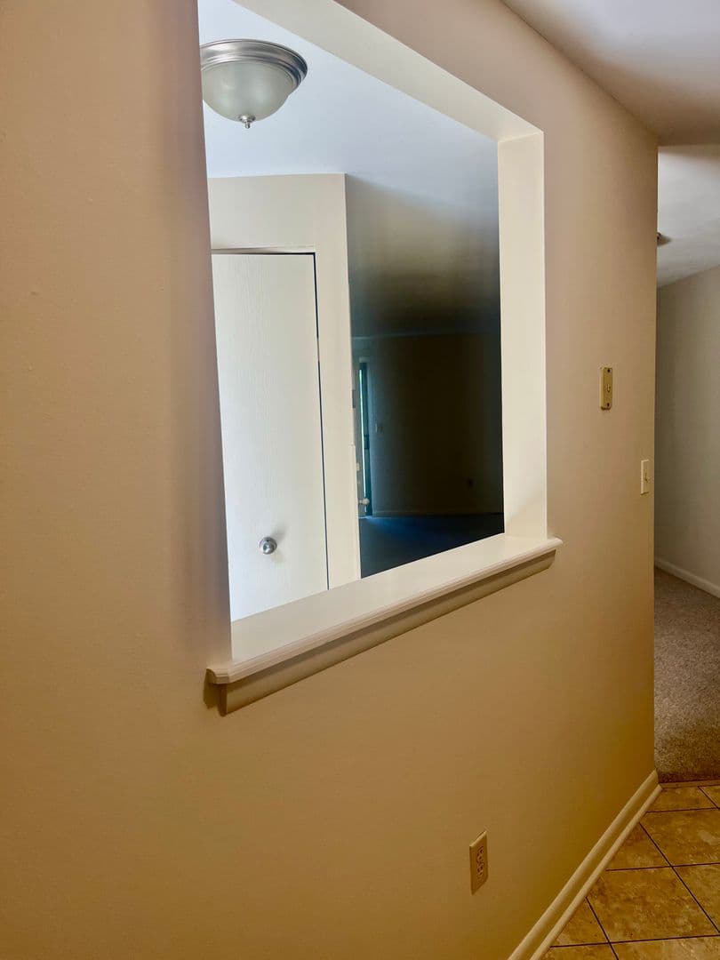 Baldwinsville House: 8474 Bubbling Springs Dr