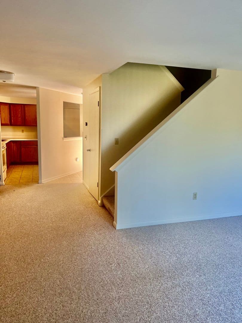 Baldwinsville House: 8474 Bubbling Springs Dr