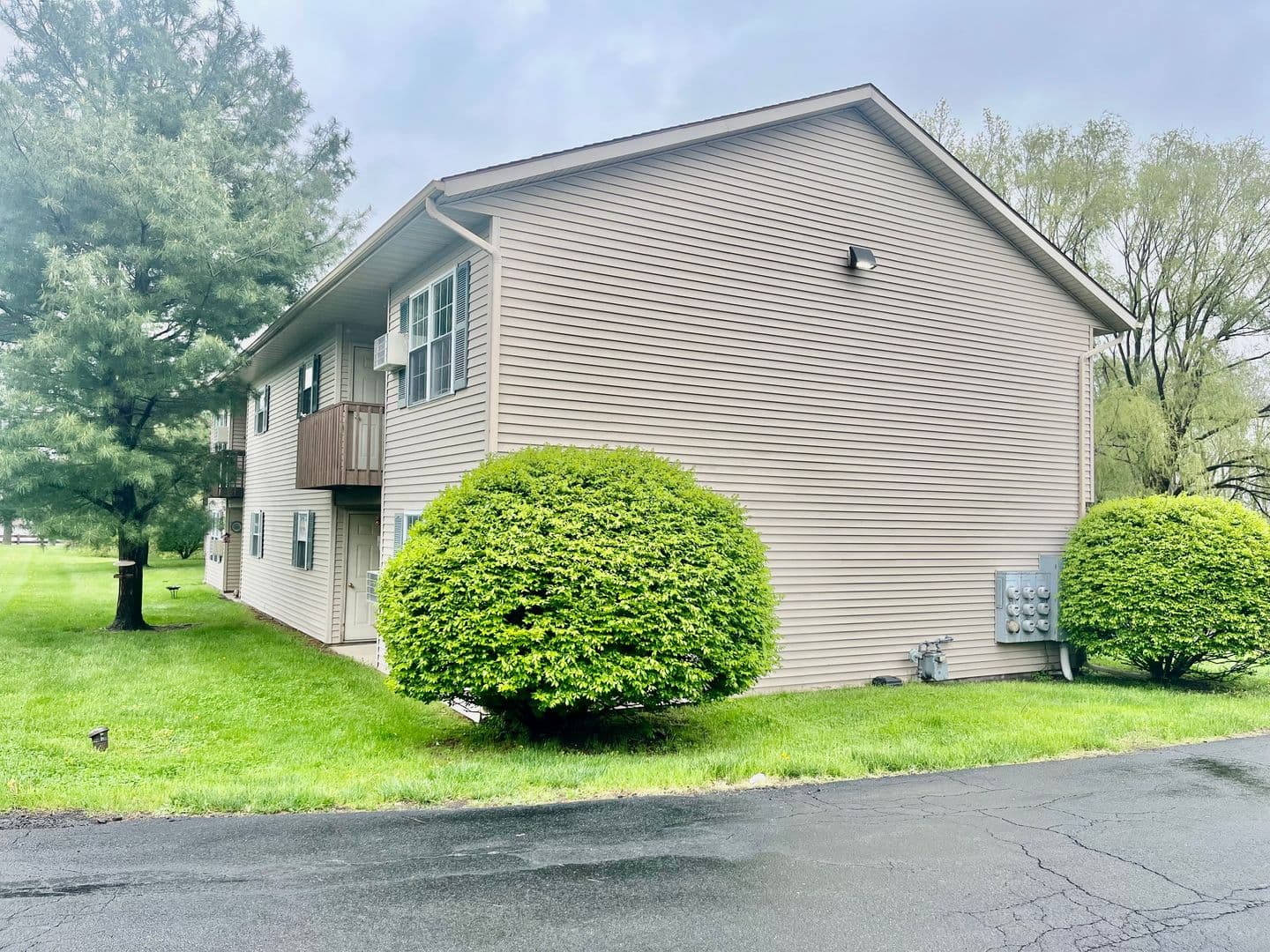 Baldwinsville Apartment: 116 Oswego Street