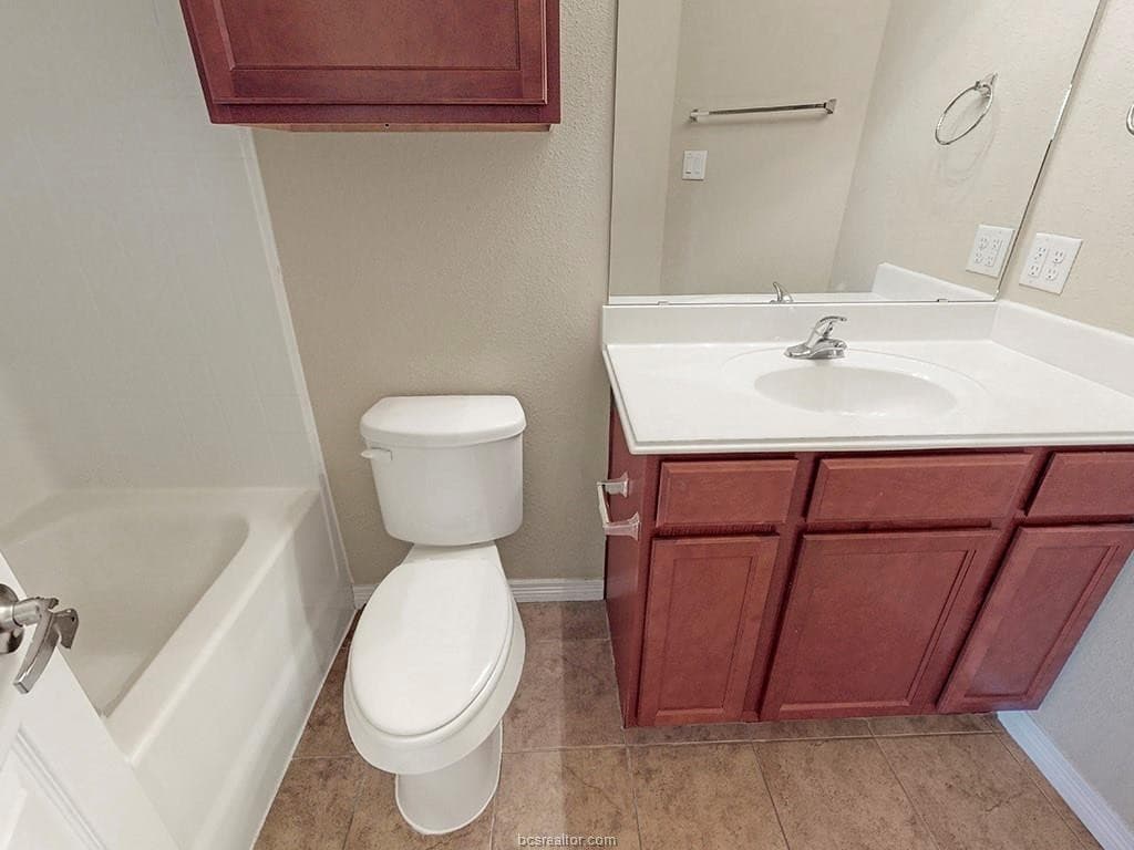 College Station Townhome: 1198 Jones Butler Road, #2607
