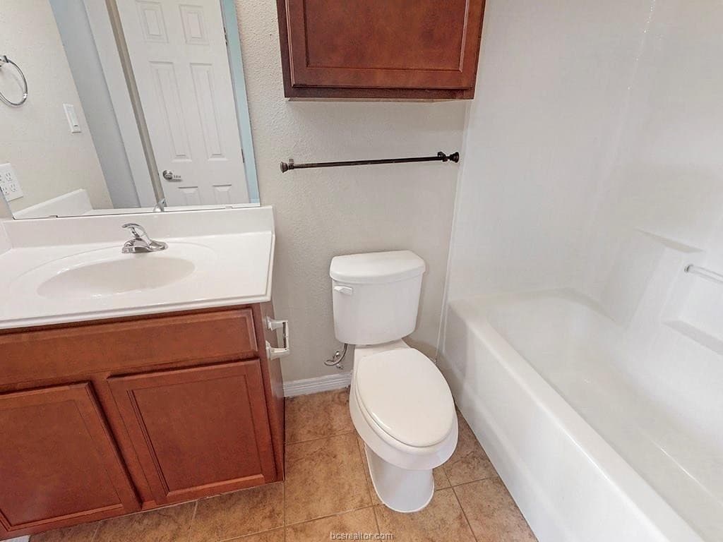 College Station Townhome: 1198 Jones Butler Road, #2607