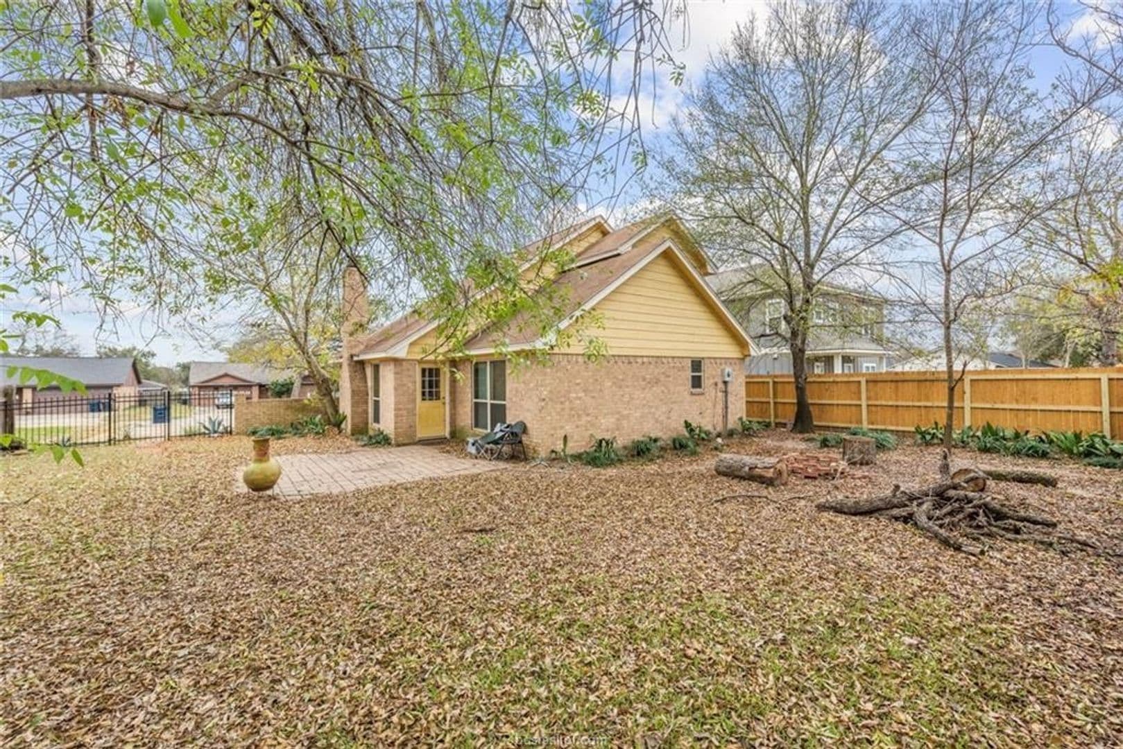 College Station House: 1203 Hardwood Lane
