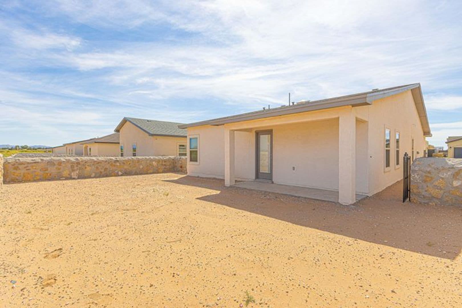 El Paso House: 15157 Imagine