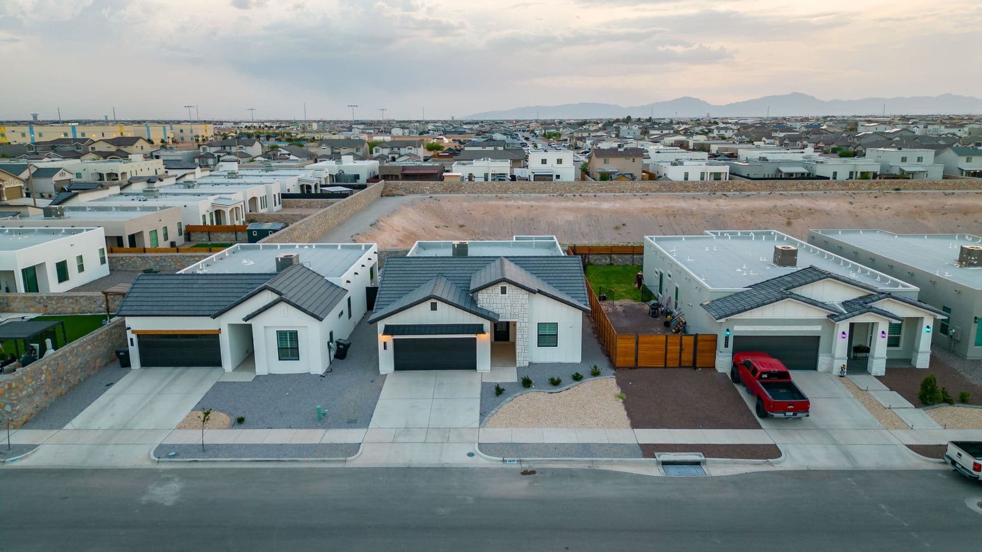 El Paso House: 3613 Pattern Pl
