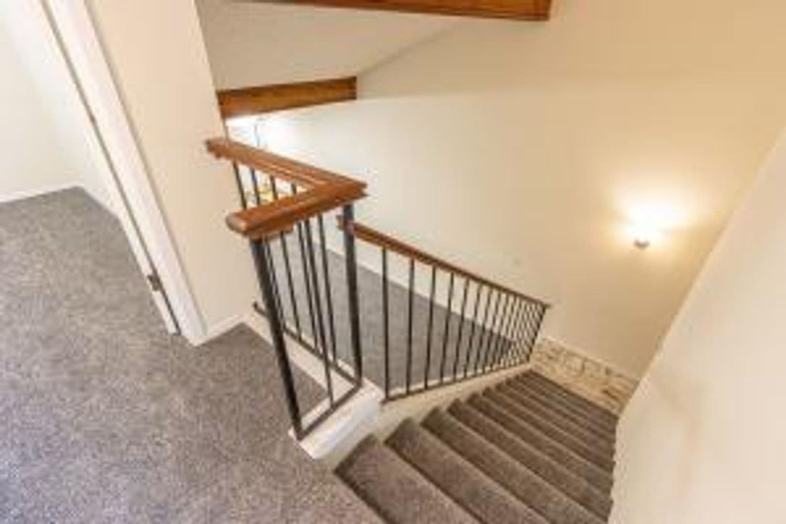 El Paso Townhome: 2008 Amy Sue Unit B