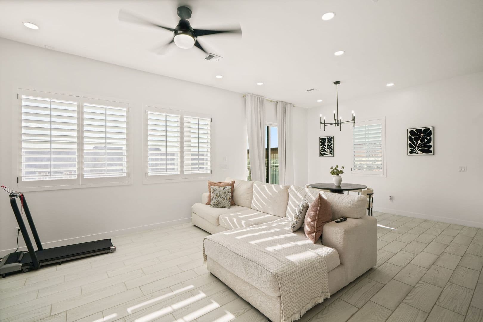 El Paso House: 3613 Pattern Pl