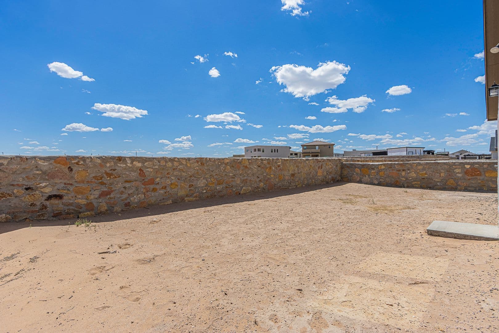 El Paso House: 13852 October Sky
