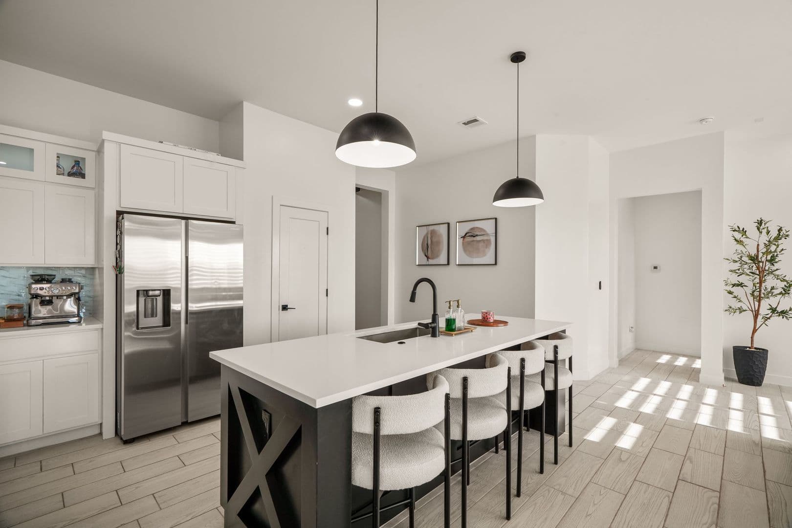 El Paso House: 3613 Pattern Pl