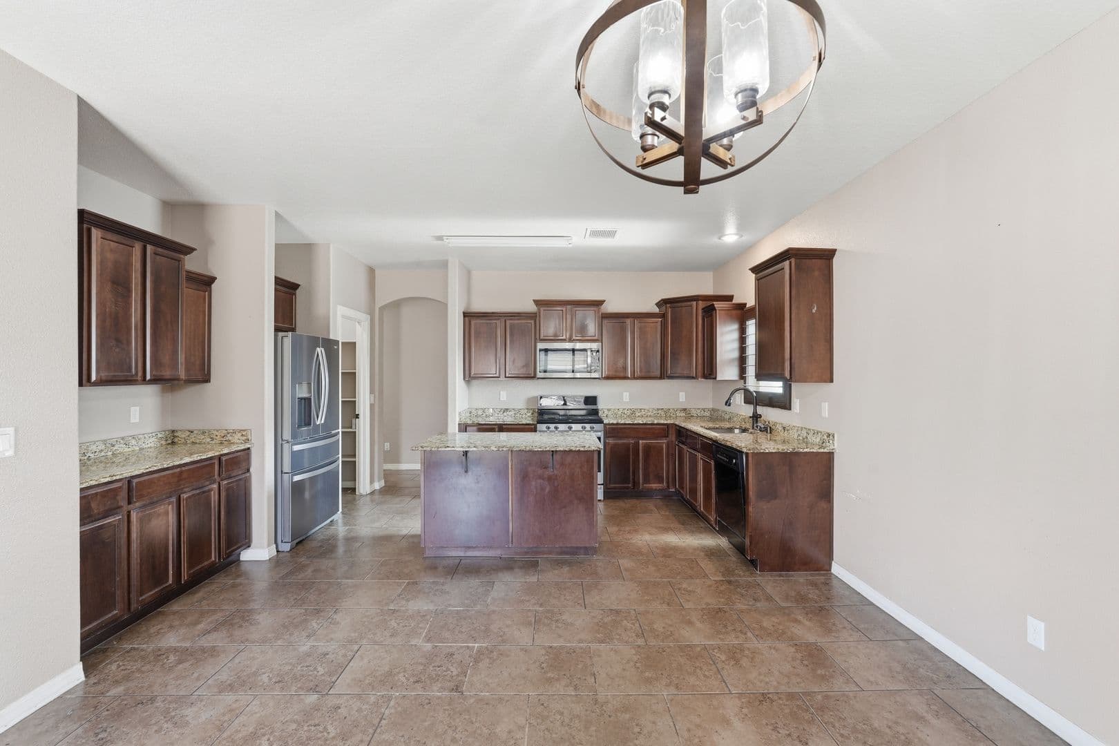 Horizon City House: 13255 Emerald Isle Street