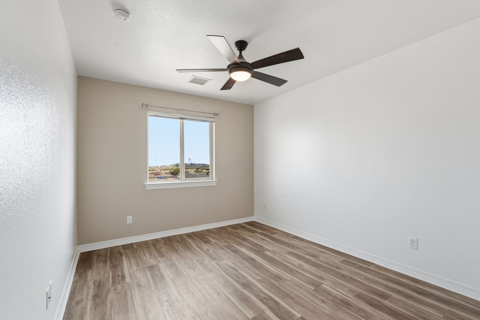 Horizon City House: 13255 Emerald Isle Street