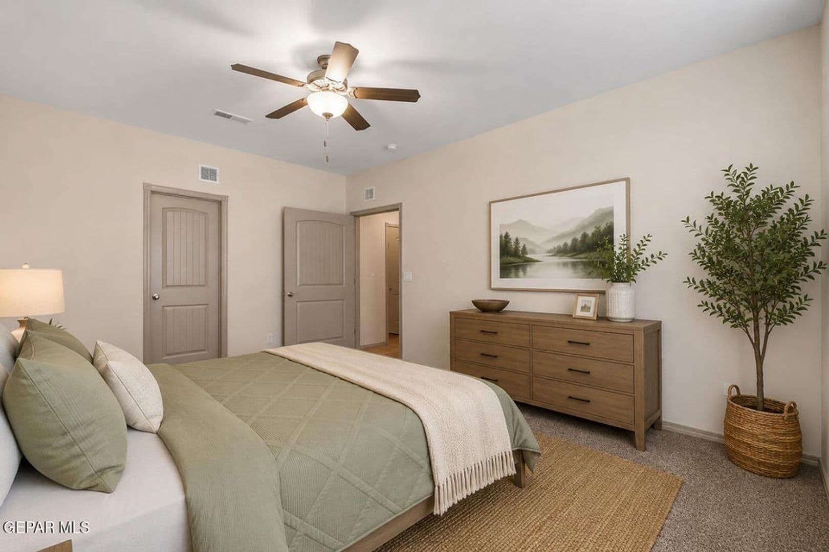 Horizon City House: 13981 Flora Vista Ave
