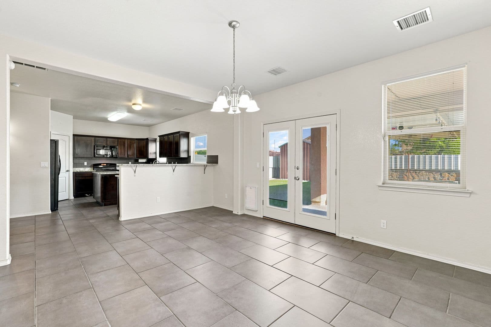 El Paso House: 14668 Oldenberg Ct