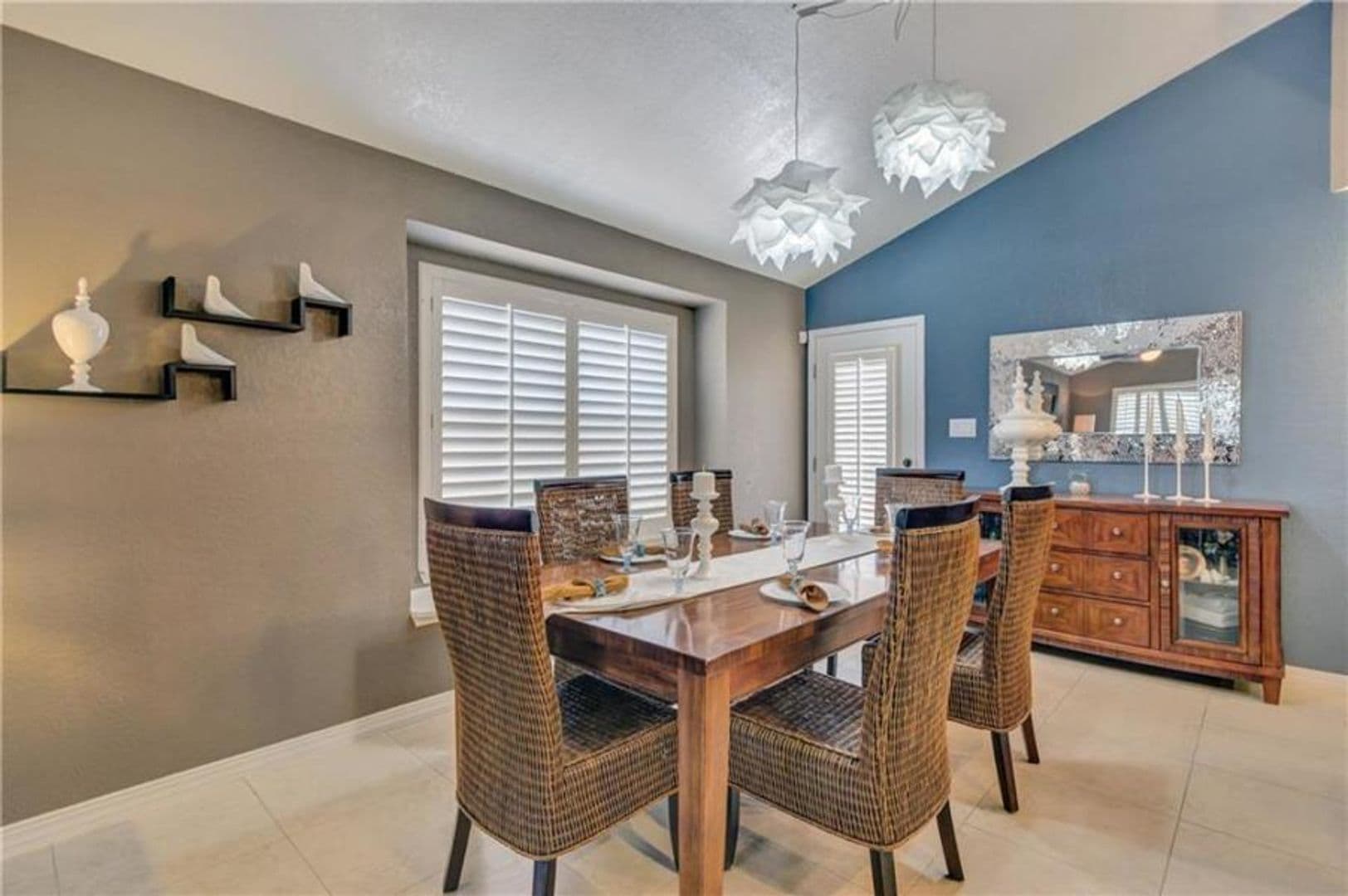 El Paso House: 7067 Crown Ridge Drive