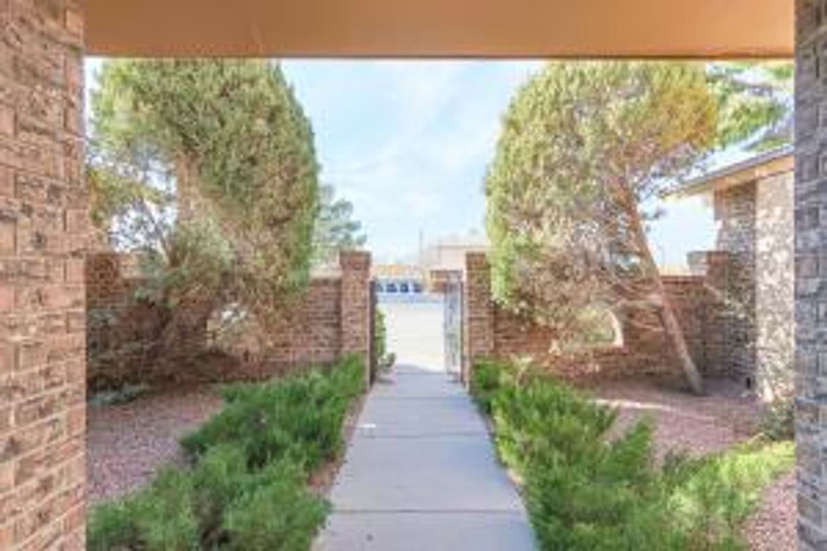 El Paso Townhome: 2008 Amy Sue Unit B