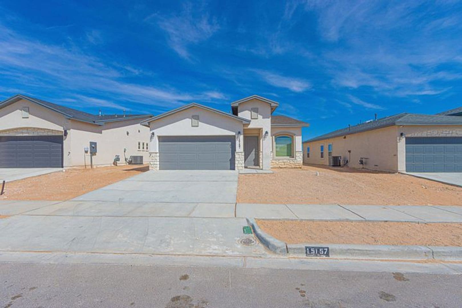 El Paso House: 15157 Imagine