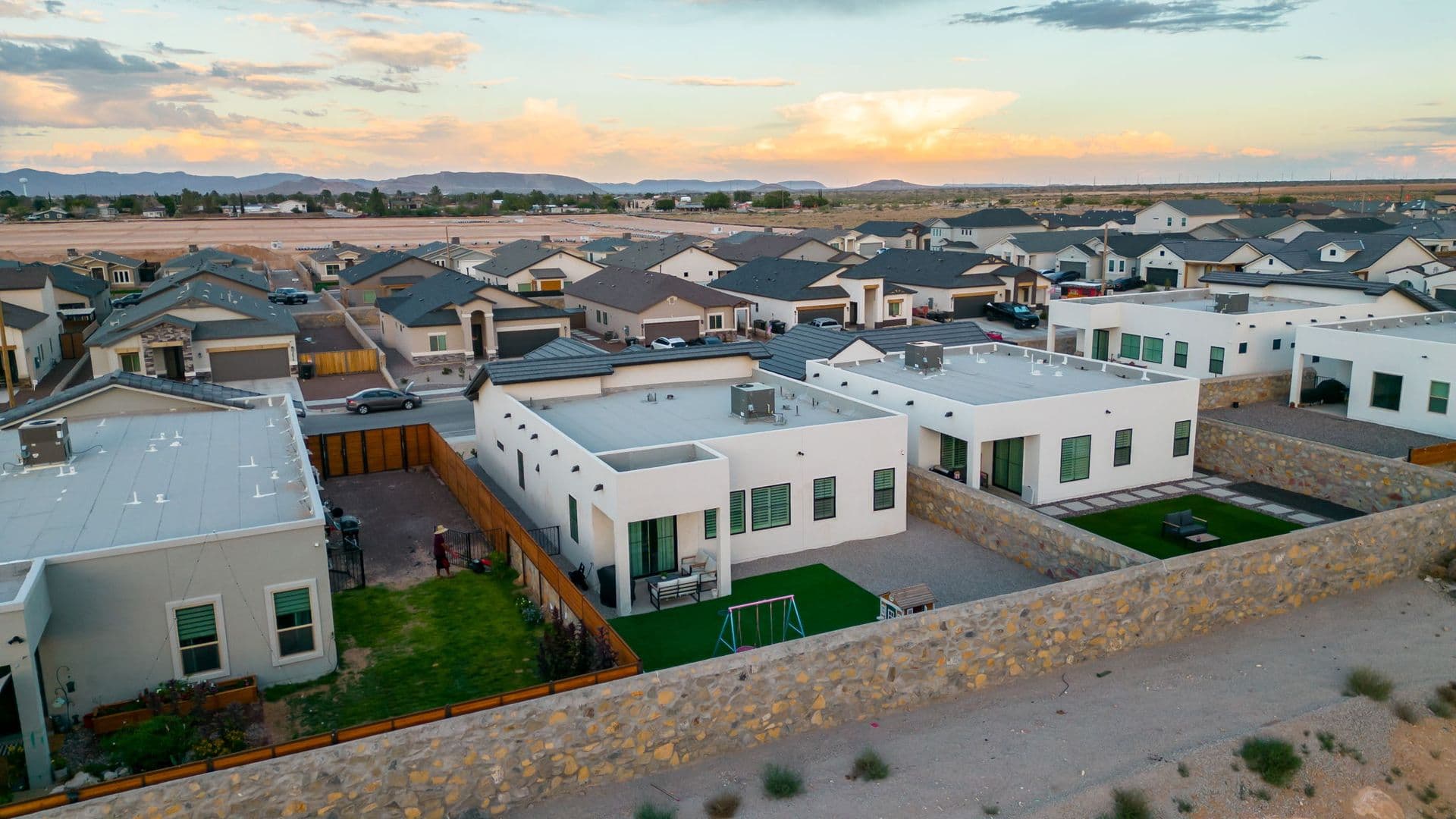 El Paso House: 3613 Pattern Pl