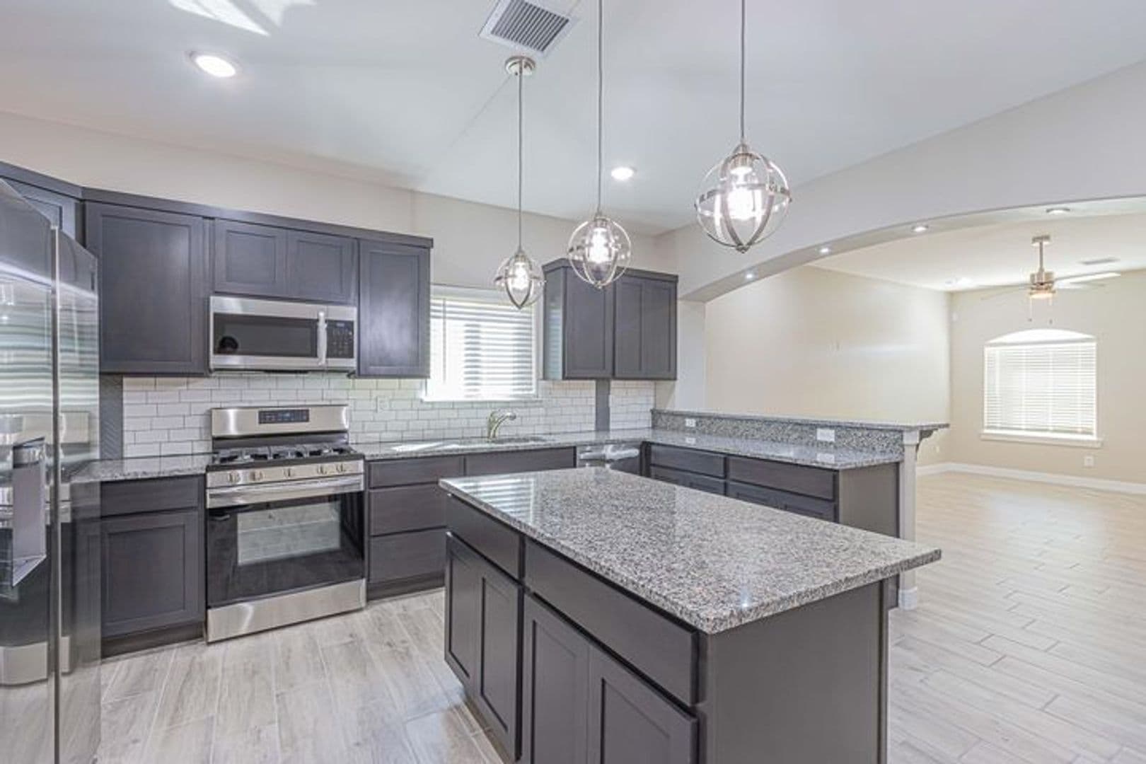El Paso House: 15157 Imagine